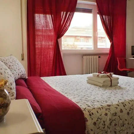 Bed And Breakfast At Home Di Chiara * Rome