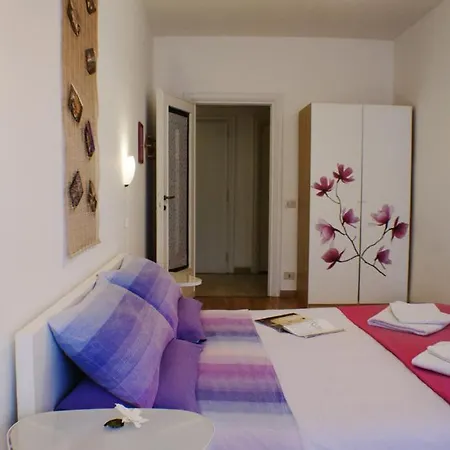 Hotel Bed And Breakfast At Home Di Chiara