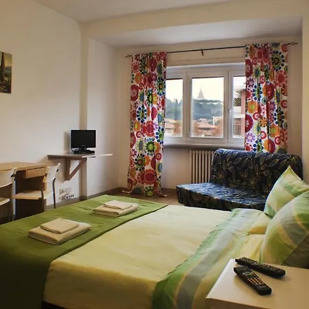 Bed And Breakfast At Home Di Chiara Rome